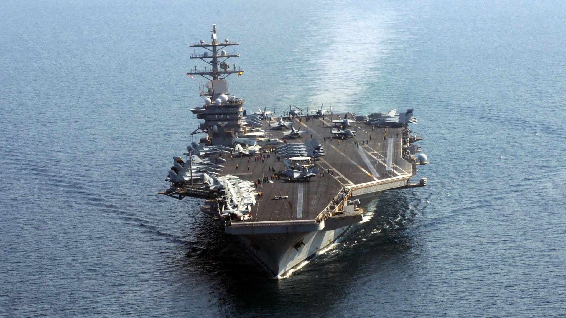 EDG与其他战队激烈对抗,edg对战gen