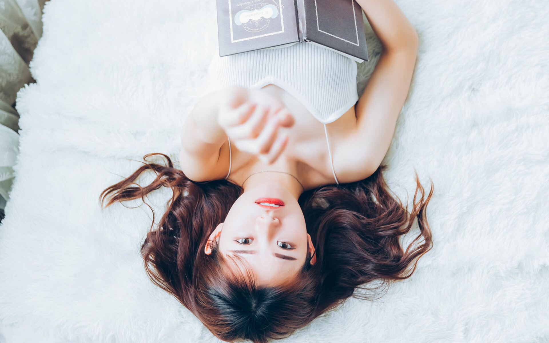 爱游戏-同曦队年轻球员成长迅速，同曦队主场