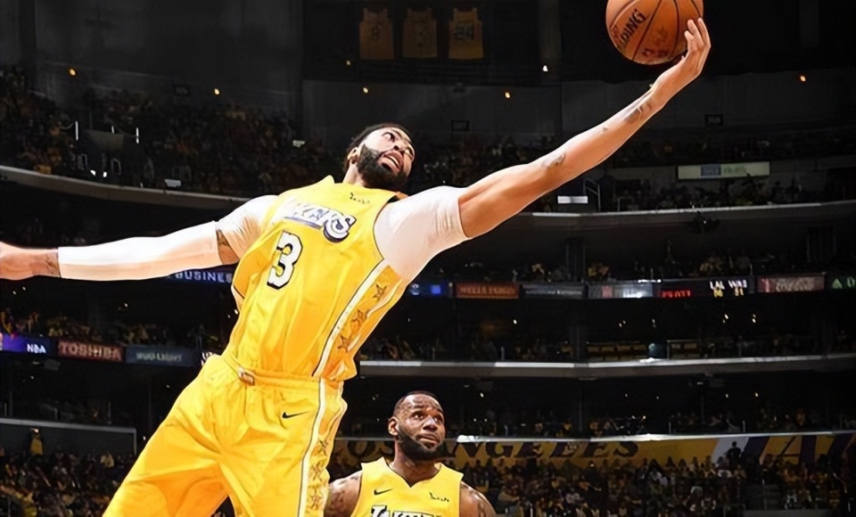 包含爱游戏体育:湖人队新赛季的希望：年轻球员的成长与老将的经验传承的词条