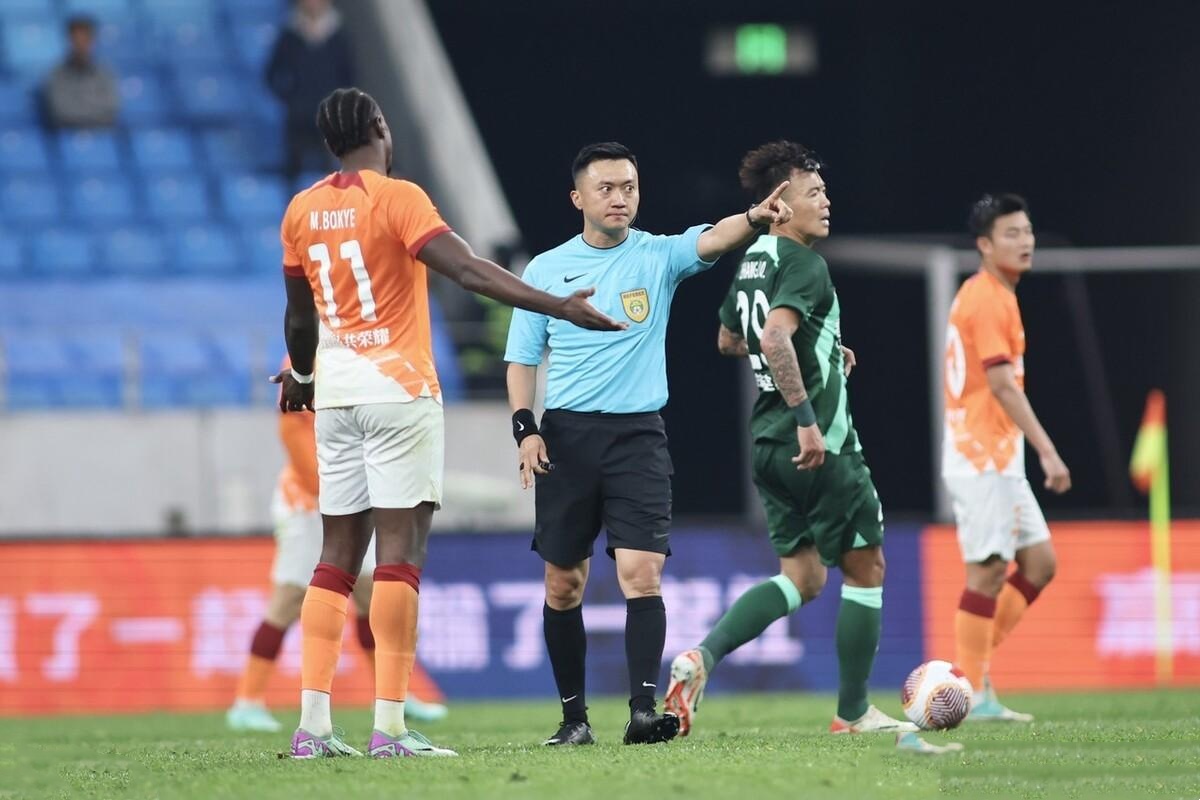 爱游戏体育:中超联赛VAR技术培训:提升裁判员使用水平,减少争议判罚的简单介绍 爱游戏体育:中超联赛VAR技术培训:提升裁判员使用水平,减少争议判罚的简单介绍