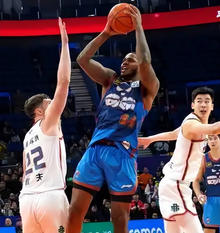 关于爱游戏体育：CBA外援表现抢眼，本土球员如何与之抗衡？的信息