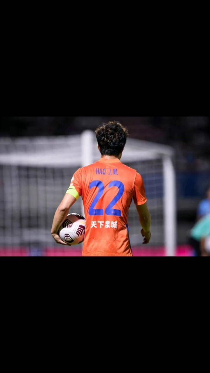 爱游戏体育:老将蒿俊闵转型教练“误人子弟”，球迷：别“毁”了中国足球的未来！的简单介绍